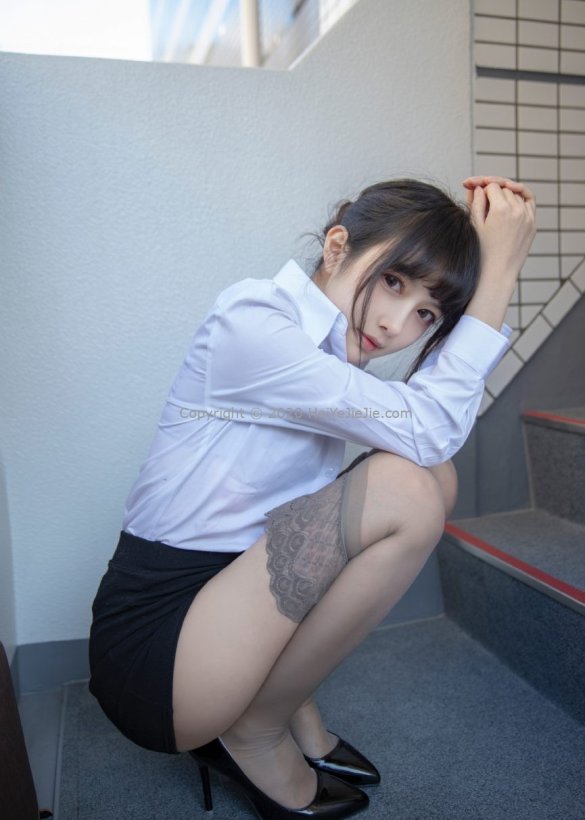 Shika小鹿鹿 - 年上彼女 [37P/353MB]