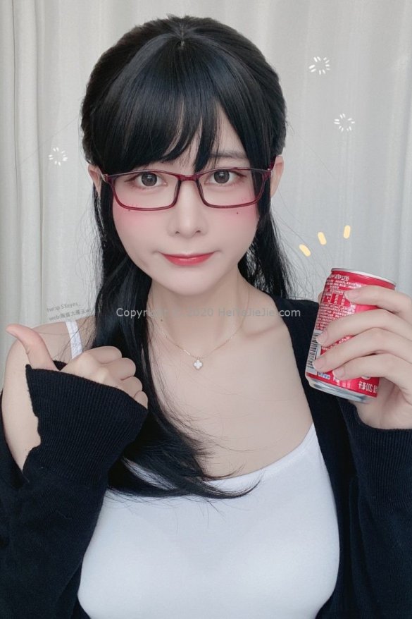 眼酱大魔王 - 想喝可乐的OL [30P/109MB]