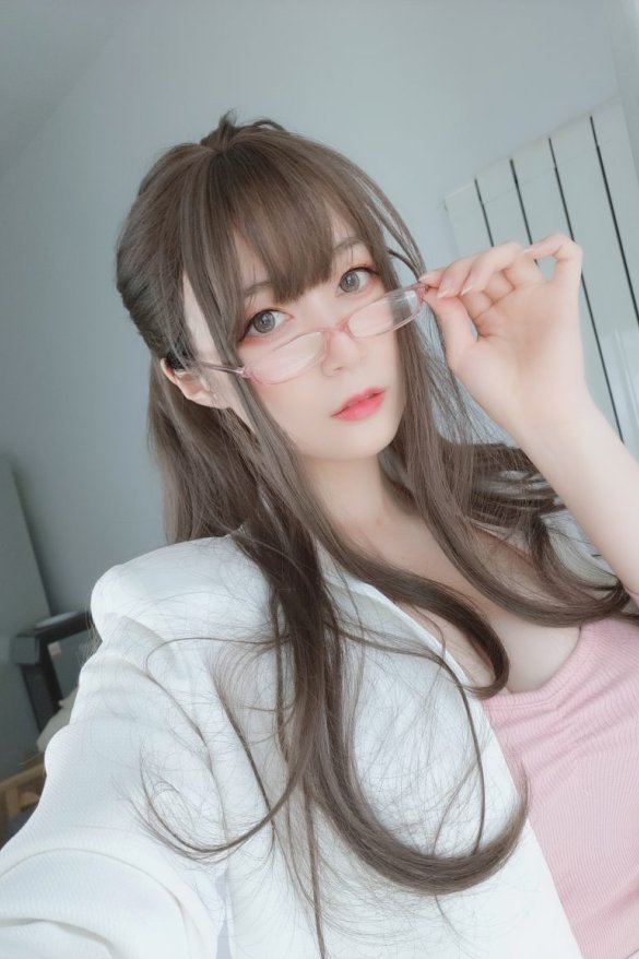 [自购] 白银81 - 甜美后辈 [153P+7V/1.10G]