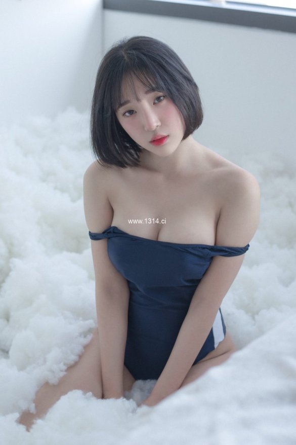 韩国美少女姜仁卿31套写真作品分享[9.9G]