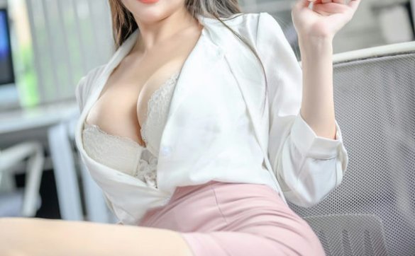 香草喵露露忙露的职场粉白裙子[40P1V-1.32GB]