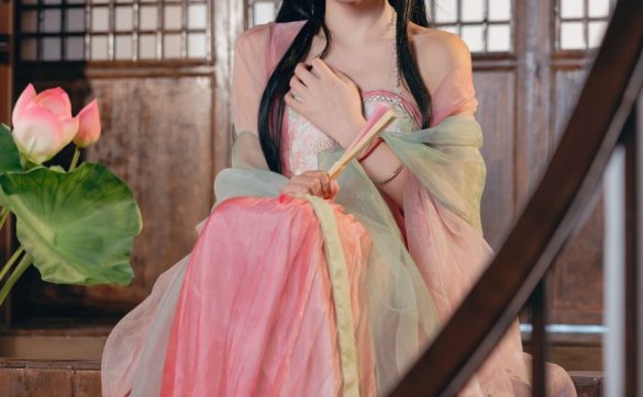 咬一口兔娘ovo–醉倒荷塘边+游园惊梦[53P-1V1.14GB]