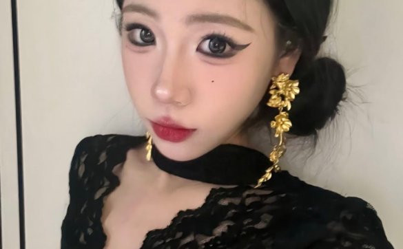 抖音emllytammyt反差流出[9P6V75MB]