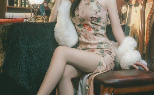 鹿八岁-特工的堕落前篇+后篇[80p+126p+剧情版+2v-3.95GB]